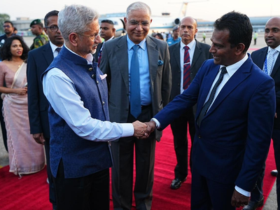 EAM Jaishankar arrvies in Colombo