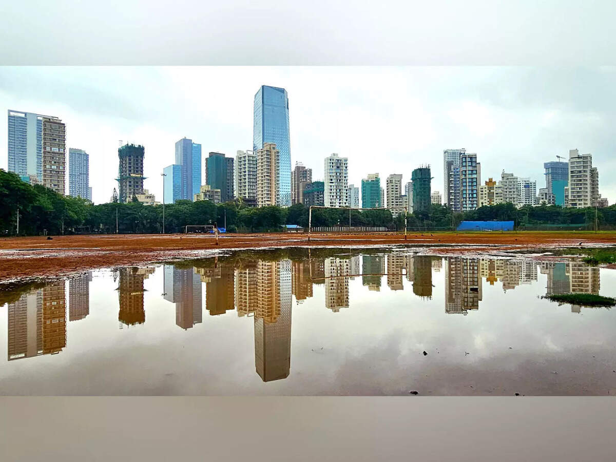 Housing sales volume falls 14 per cent y-o-y in 2025, sales value rises 6 points in top cities