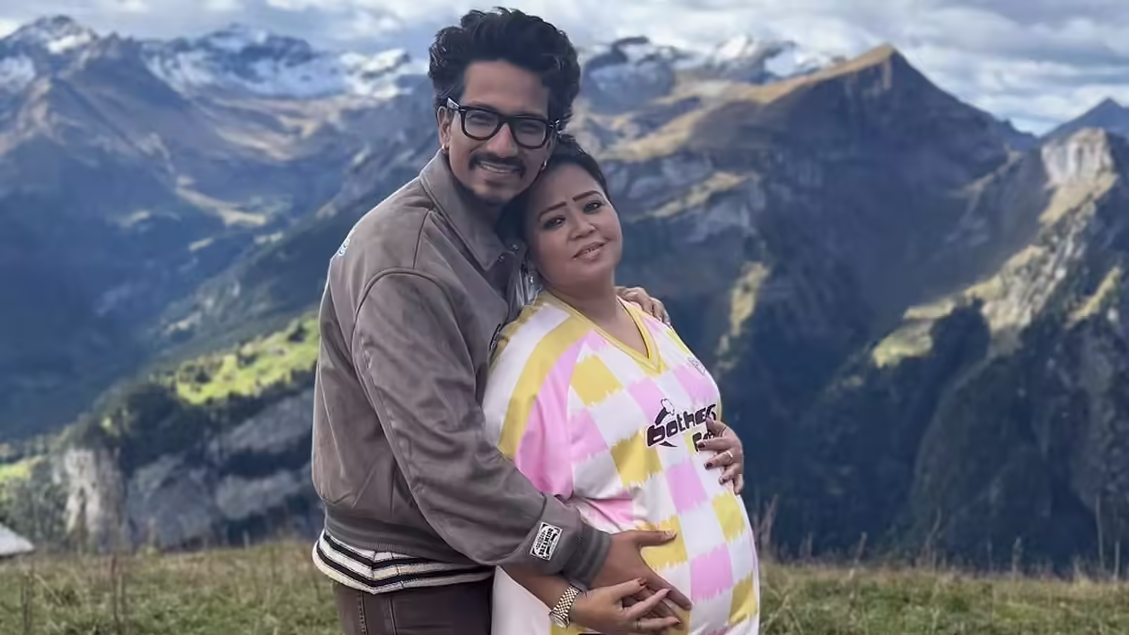 भारती सिंह के घर गूंजी दूसरे बच्चे की किलकारी, शूटिंग पर जाने से पहले हुआ वॉटर ब्रेक, इमरजेंसी में हुई डिलीवरी!