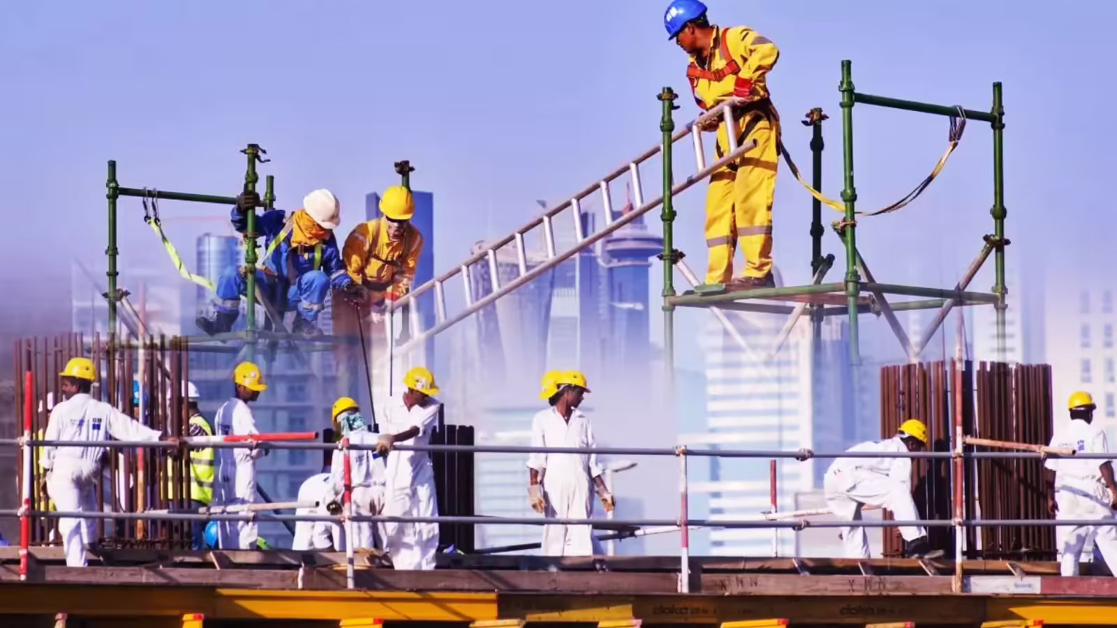 सऊदी अरब, UAE में AI का असर नहीं, 5 साल में 15 लाख कामगारों की जरूरत, भारतीयों की बल्ले-बल्ले