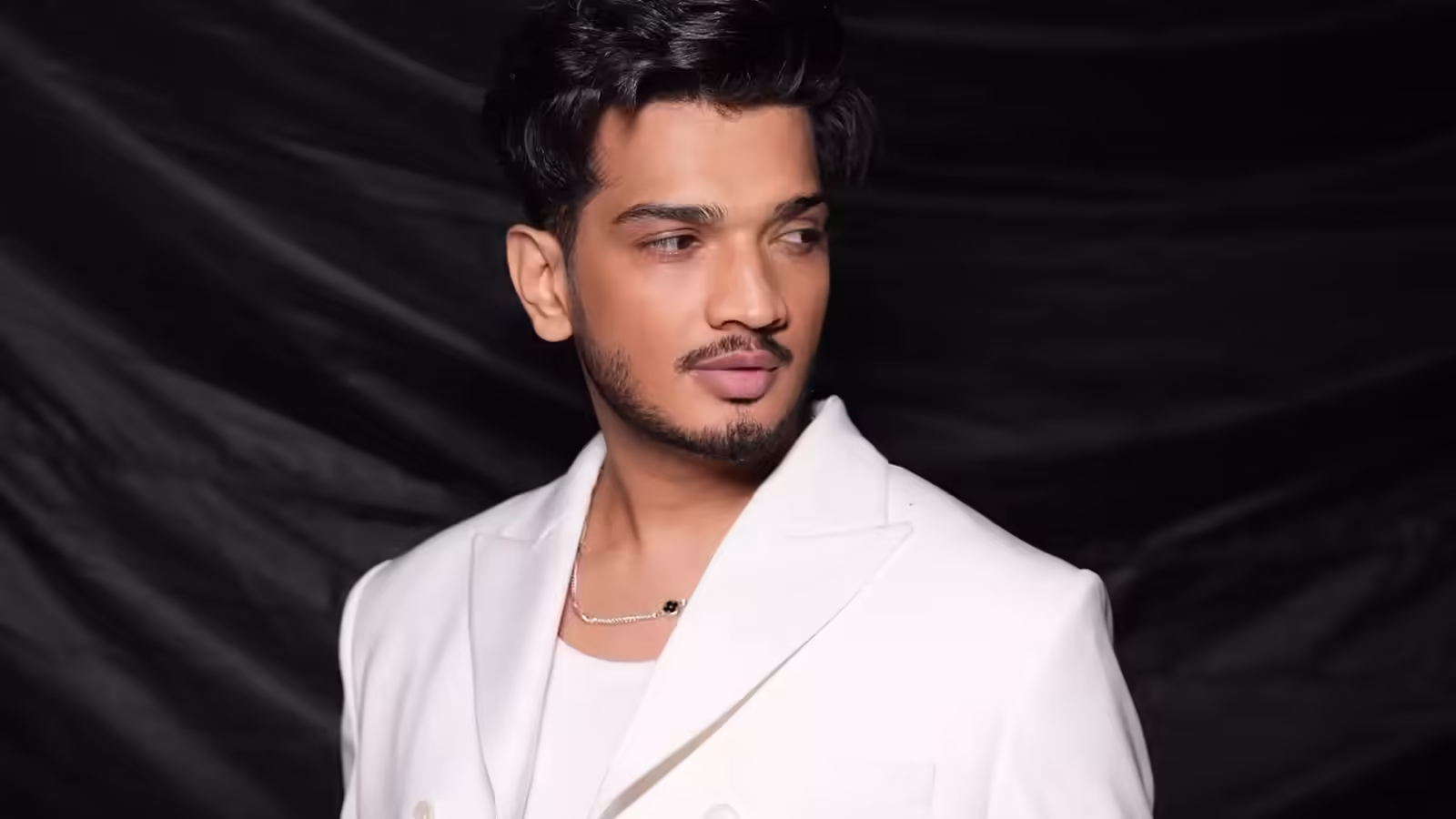 मुनव्वर फारूकी का दिल दहला, बांग्लादेश में हिंदू व्यक्ति की पीट-पीटकर हत्या, कहा- धर्म के नाम पर हत्या बंद करो