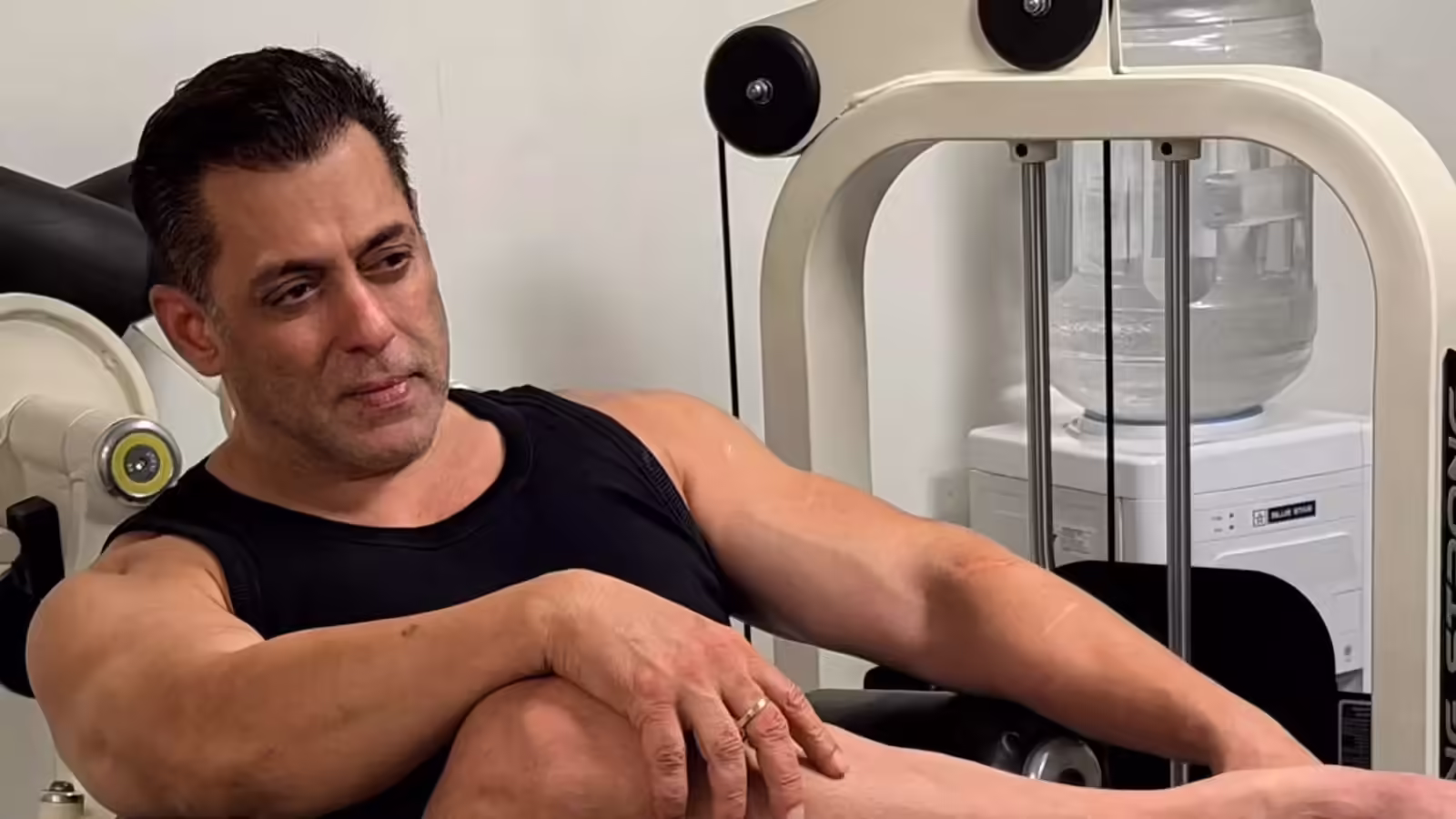 सलमान का 60वें बर्थडे पर फैंस को सरप्राइज, फार्महाउस पर ग्रैंड पार्टी, आएगा ‘द बैटल ऑफ गलवान’ टीजर