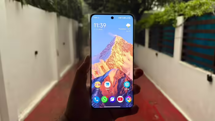 POCO M8 5G display performance