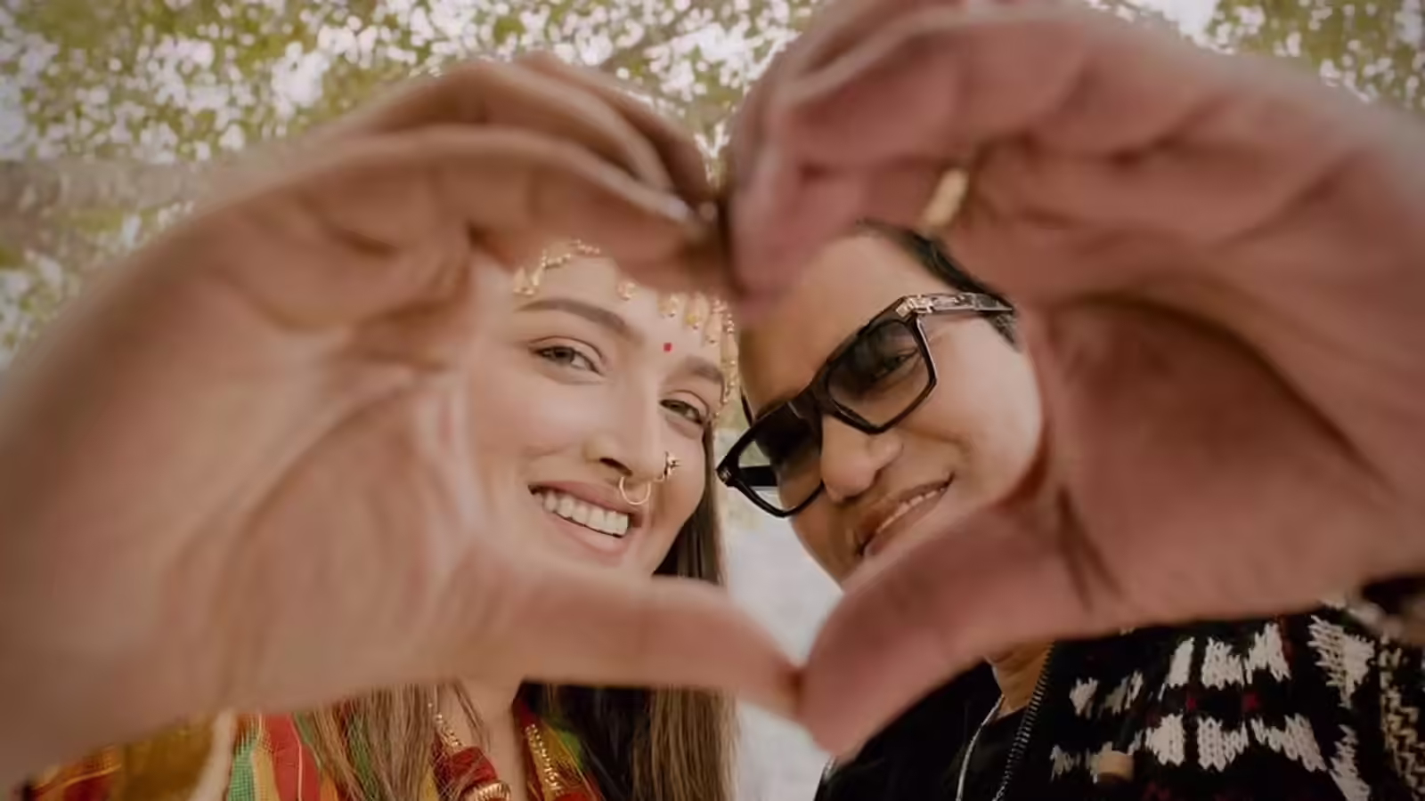 आम्रपाली दुबे के बर्थडे पर दिनेश लाल यादव ‘निरहुआ’ ने लुटाया प्यार, कहा- जन्मदिन मुबारक ड्रीमगर्ल