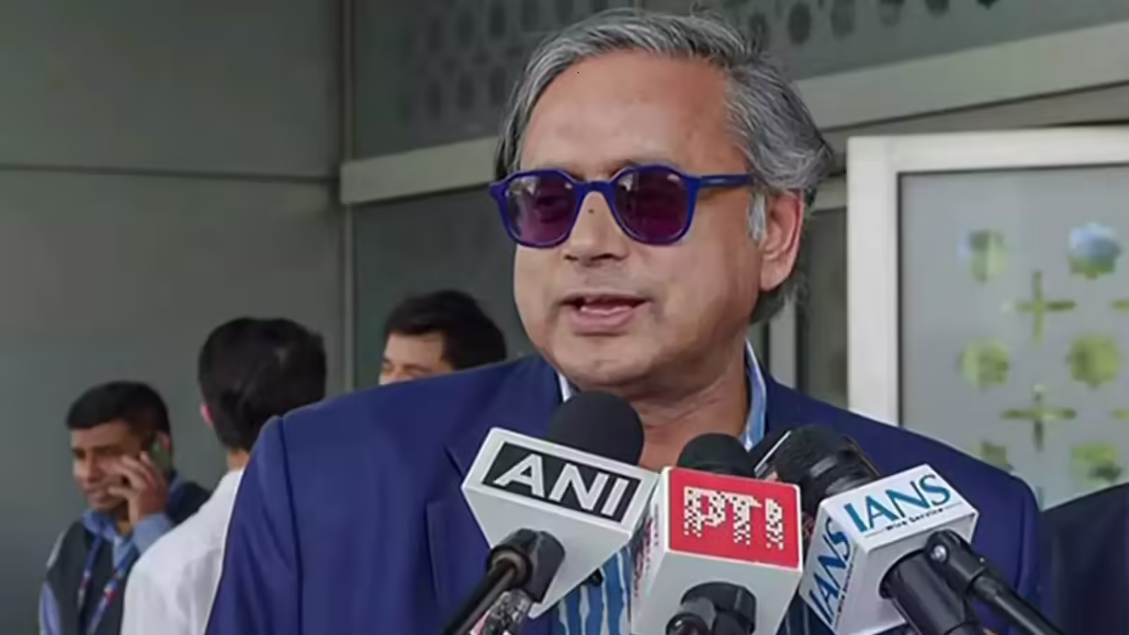 ऑपरेशन सिंदूर पर रुख के लिए माफी नहीं मांगूगा, कांग्रेस से नाराजगी की अटकलों पर शशि थरूर ने दिया ये जवाब