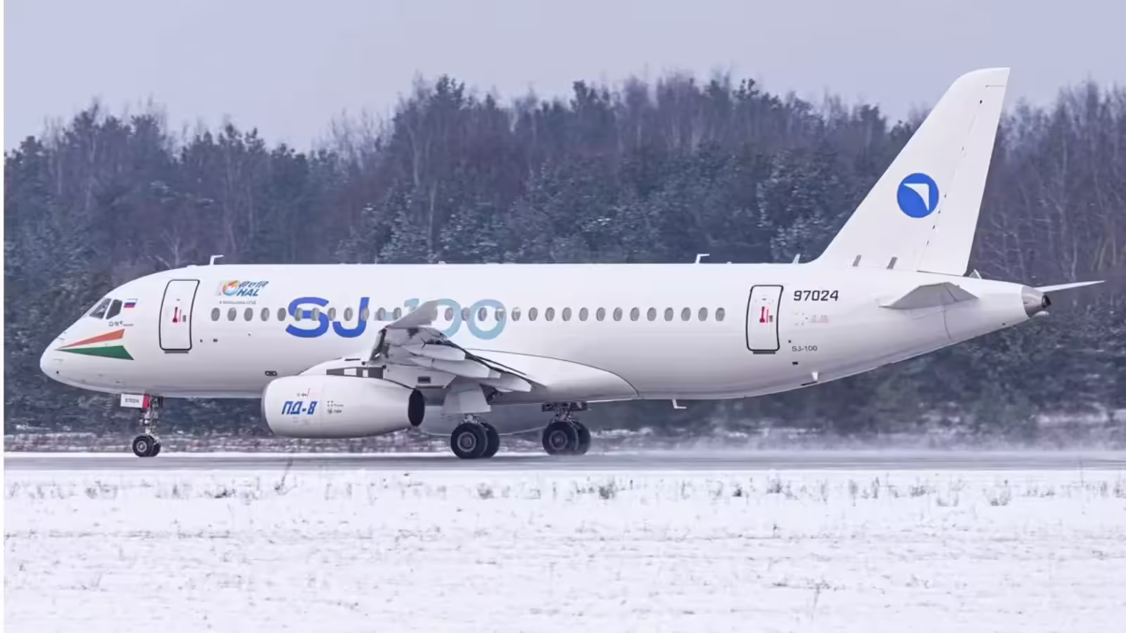 India Russia: भारत को सुपरजेट-100 और Il-114-300 विमानों का ऑफर, रूस ने तिरंगे से रंगा, क्या खरीदेगी मोदी सरकार?