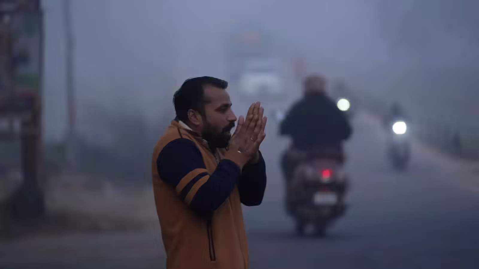 कल का मौसम 18 जनवरी: बर्फीली से हवा से कांपेगा दिल्ली-NCR, शीतलहर की चपेट में उत्तर-भारत के कई राज्य, पढ़ें पूरे देश का वेदर अपडेट