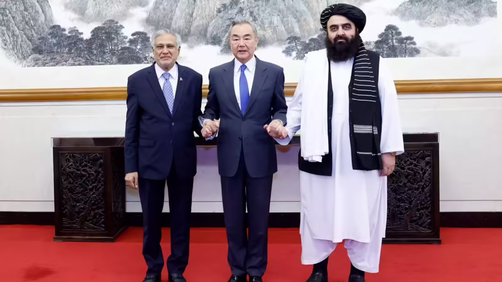 ‘पाकिस्तान-अफगानिस्तान युद्ध रोकें, हम करेंगे मध्यस्थता’,  चीन, रूस और ईरान की तालिबान और मुनीर से बड़ी अपील