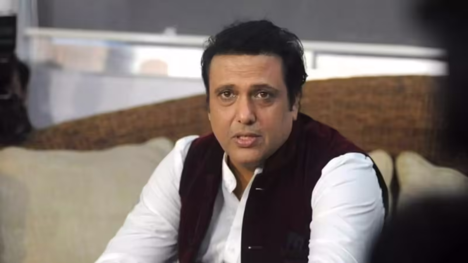 गोविंदा का दावा- 23 लोगों ने घेर लिया था घर, मुंबई पुलिस से नहीं मिली मदद, इसलिए खुद तानी बंदूक