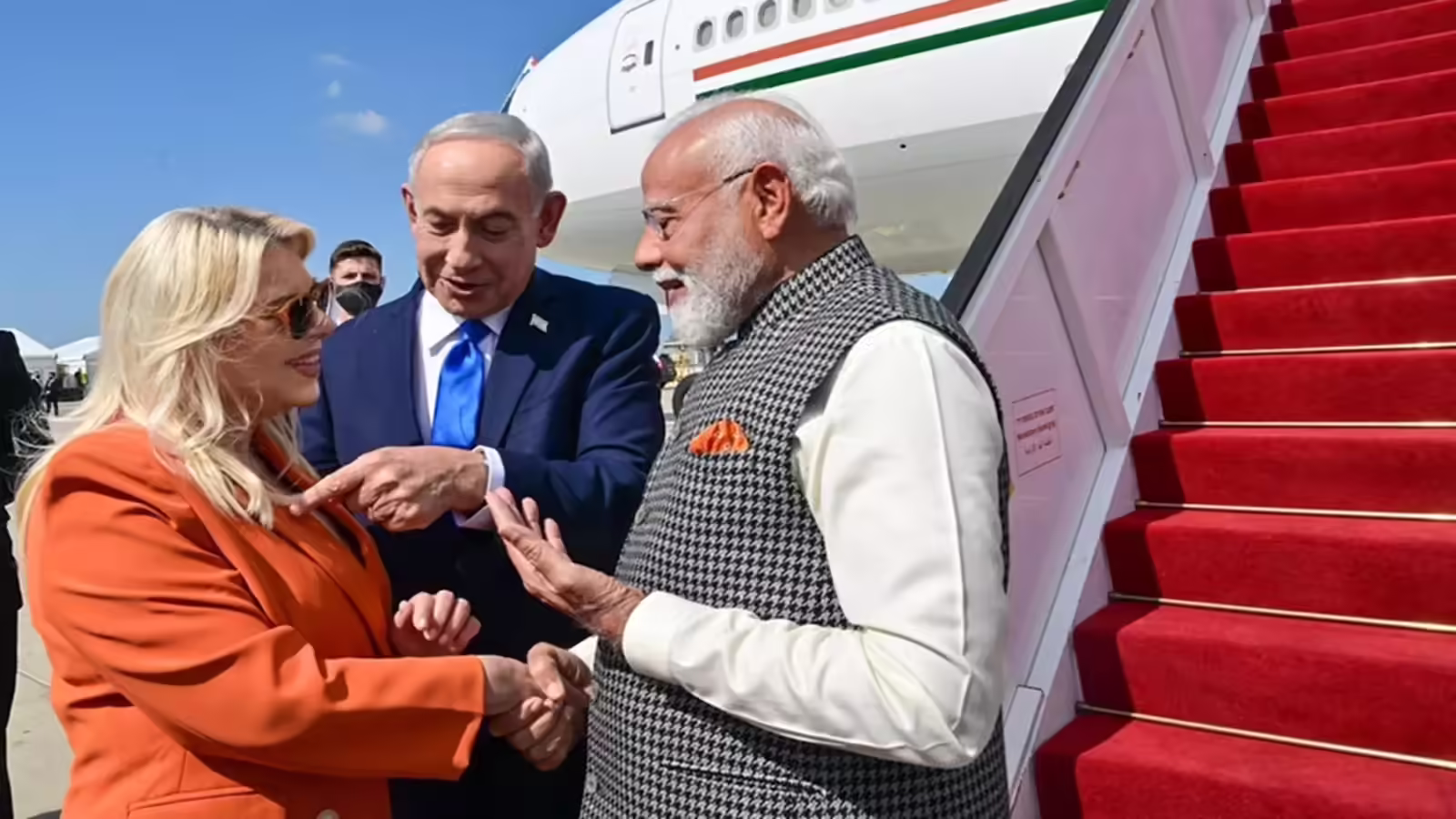 मैचिंग-मैचिंग, जब नेतन्याहू ने पीएम मोदी से कहा- मेरी पत्नी का भगवा रंग आपसे मैच कर रहा