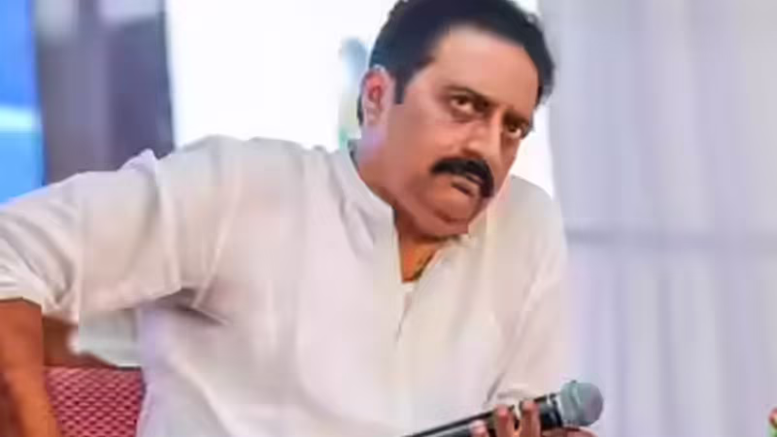 क्या सचमुच संदीप रेड्डी वांगा ने प्रकाश राज को ‘स्पिरिट’ से किया बाहर? एक्टर ने ट्वीट कर दिया जवाब