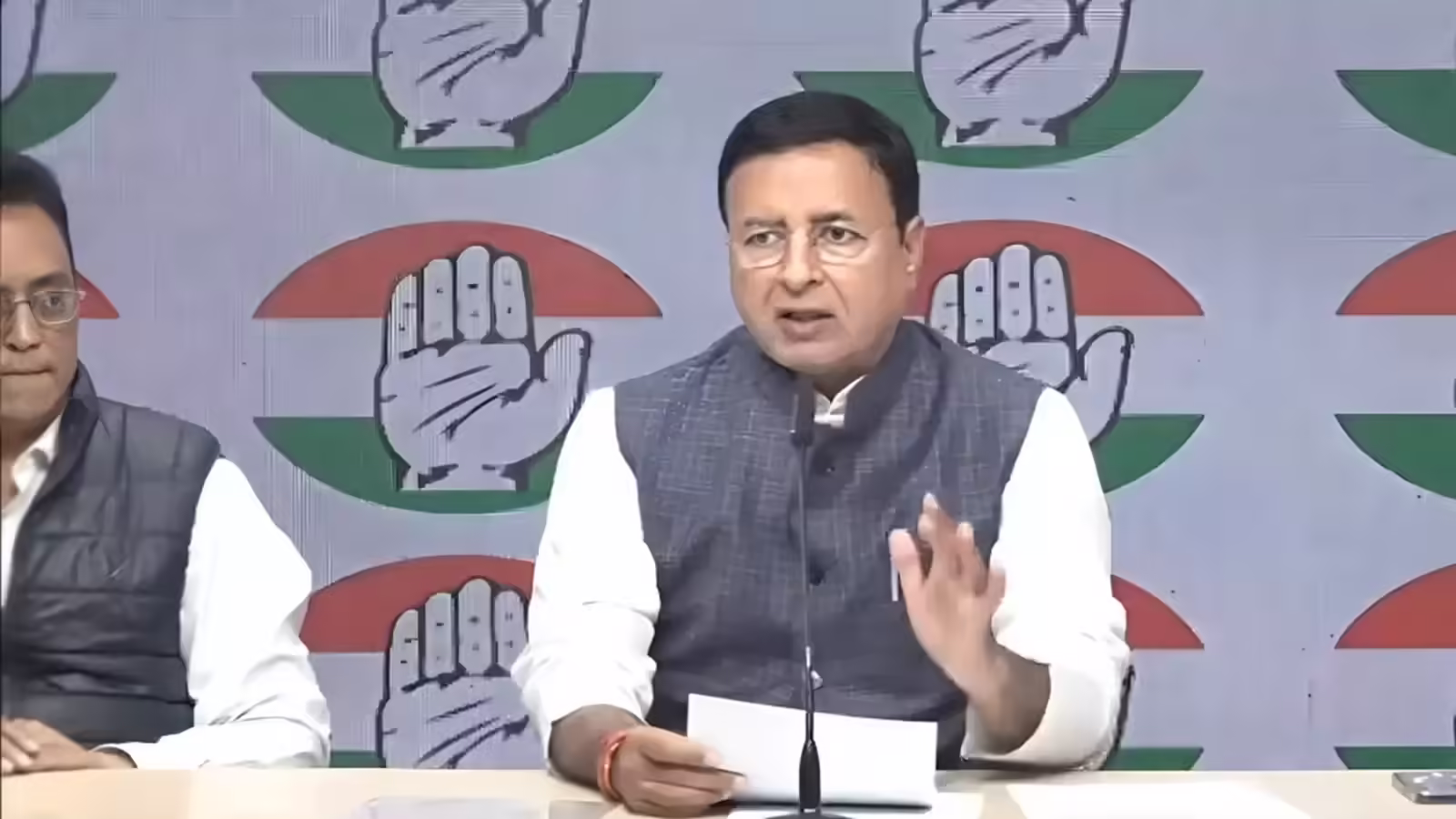 अमेरिका के आगे मोदी सरकार ने देश और किसानों की ‘बलि’ दे दी, ट्रेड डील पर रणदीप सिंह सुरजेवाला का बड़ा प्रहार